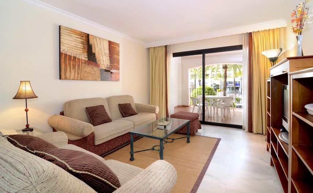 شقة Club Jardines Del Puerto ماربيا الغرفة الصورة